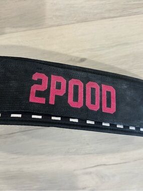 2Pood Black and Pink Lifting Belt